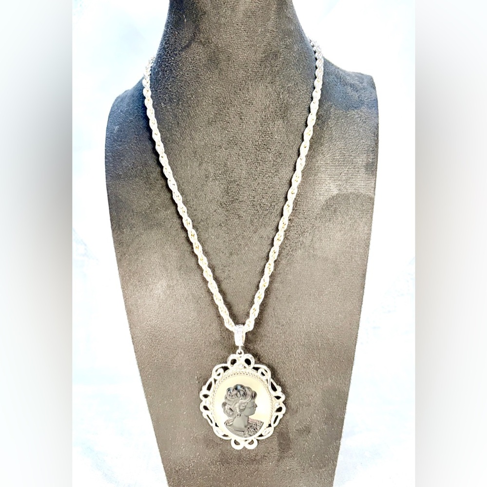 Women Jewelry Molded Cameo Necklace on Double Loop Silver 28” Chain Hangs 17”